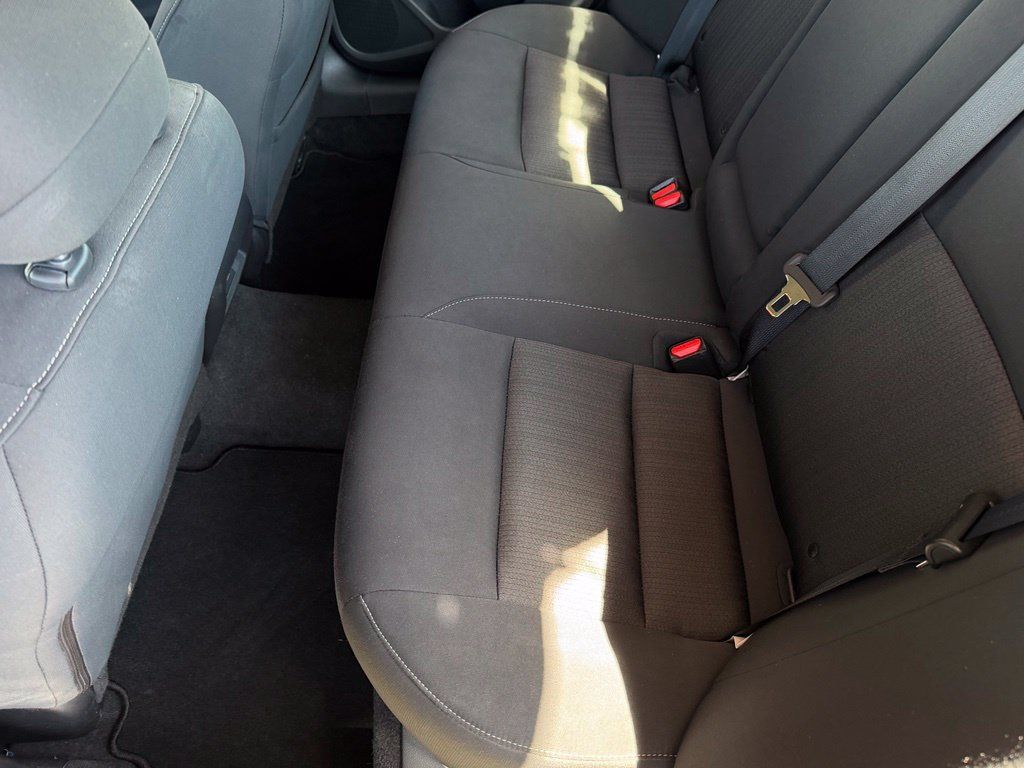 Used 2025 Nissan Altima 2.5 SV FWD image 12