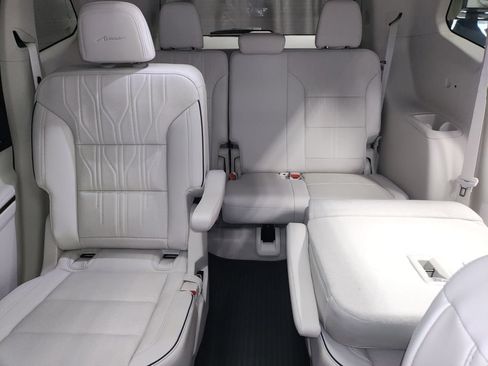 New 2026 Buick Enclave Avenir w/ Super Cruise Package AWD/4WD image 29