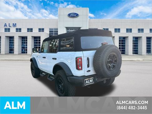 Used 2023 Ford Bronco Wildtrak image 9