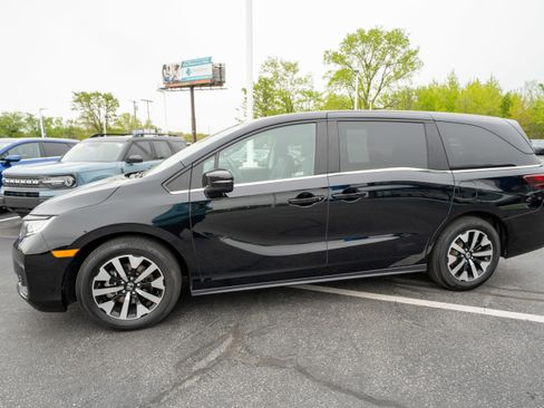 Used 2025 Honda Odyssey EX-L image 3