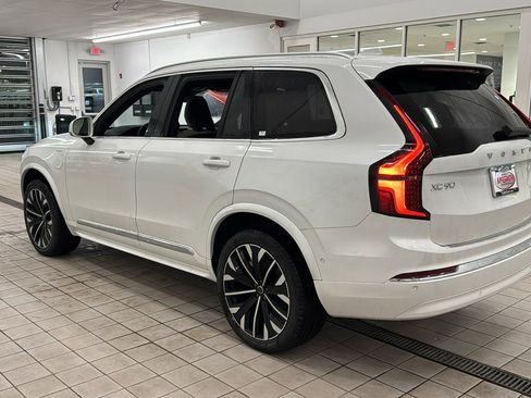 New 2026 Volvo XC90 T8 Plus w/ Protection Package Premier image 7