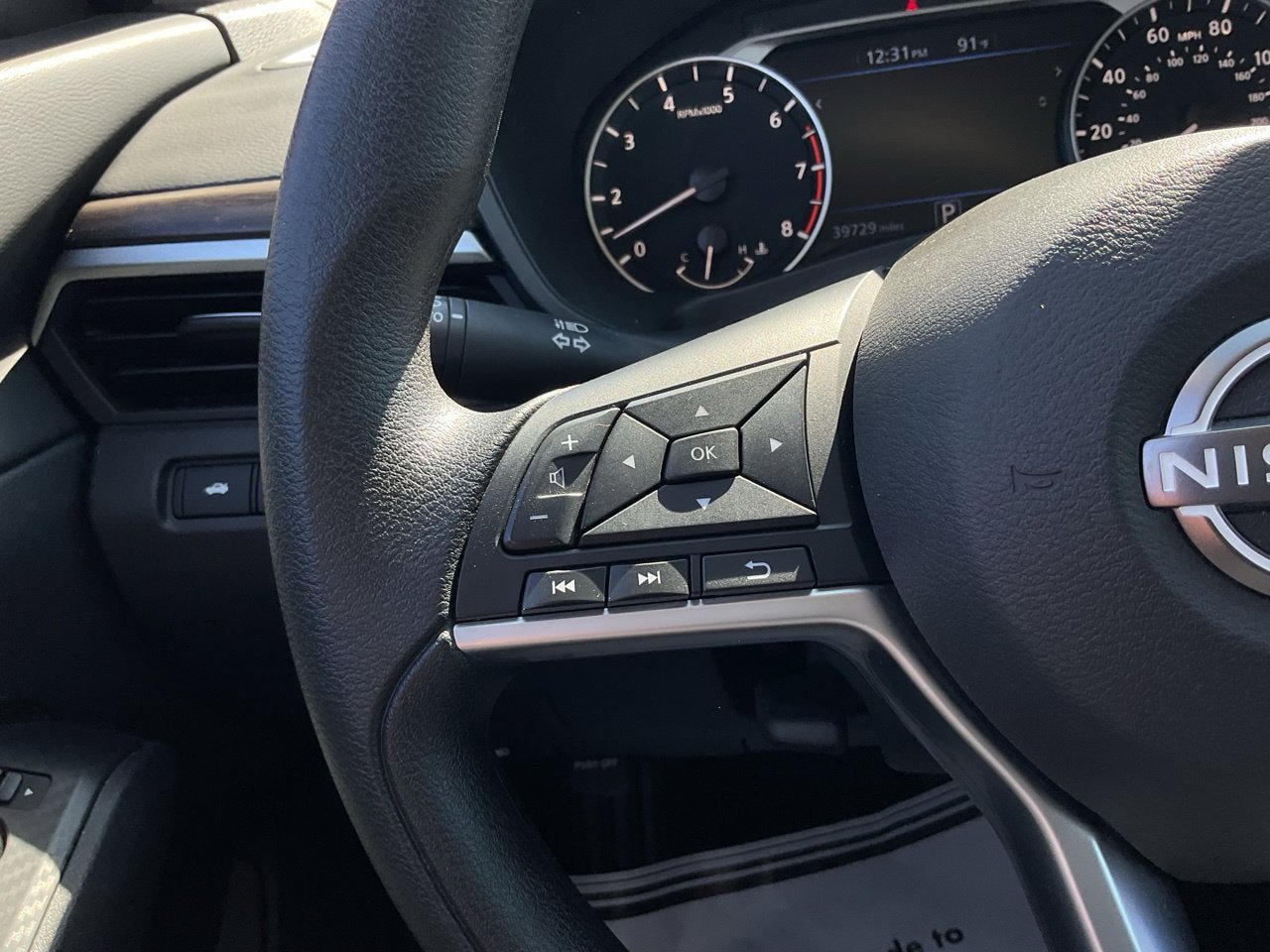 Used 2025 Nissan Altima 2.5 SV FWD image 26