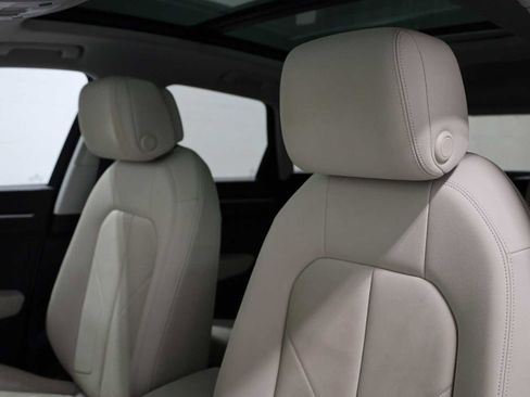 Used 2022 Audi Q3 2.0T Premium w/ Convenience Package AWD/4WD image 17