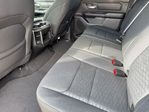 New 2026 RAM 1500 Express AWD/4WD image 17