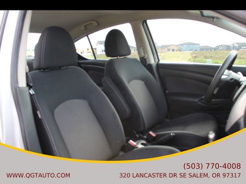 Used 2016 Nissan Versa SV FWD image 19