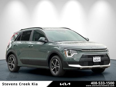 New 2025 Kia Niro EX