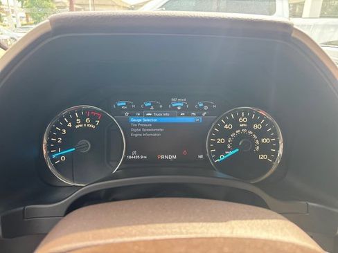 Used 2018 Ford F150 Lariat RWD image 28