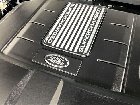 Used 2024 Land Rover Defender 110 V8 image 32