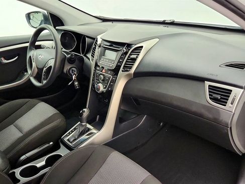 Used 2016 Hyundai Elantra GT FWD image 23