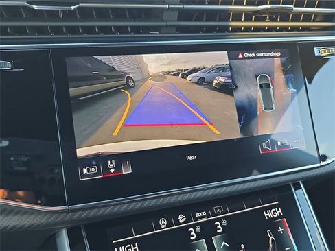 Used 2025 Audi SQ8 Premium Plus w/ S Sport Package image 23