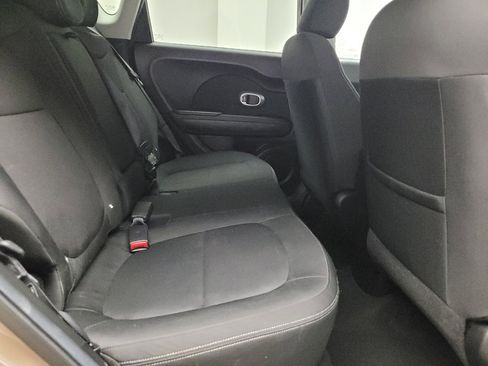 Used 2014 Kia Soul FWD image 19