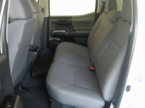 Used 2022 Toyota Tacoma SR5 image 8