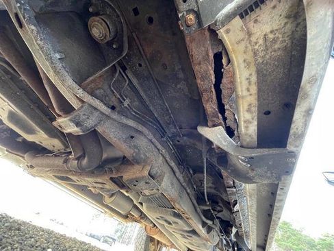 Used 2012 Ford F150 XLT w/ XLT Chrome Pkg image 9