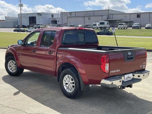 Used 2019 Nissan Frontier SV w/ Value Truck Package image 5
