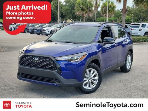 Used 2025 Toyota Corolla Cross LE w/ Moonroof Package FWD image 1
