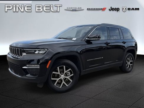 Certified 2025 Jeep Grand Cherokee Limited w/ Luxury Tech Group II AWD/4WD image 1