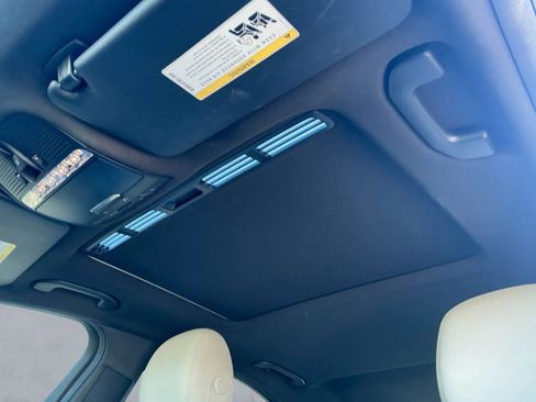 Used 2018 Mercedes-Benz C 300 Sedan w/ Premium Package image 24