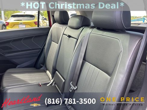 Used 2023 Volkswagen Tiguan SE image 44