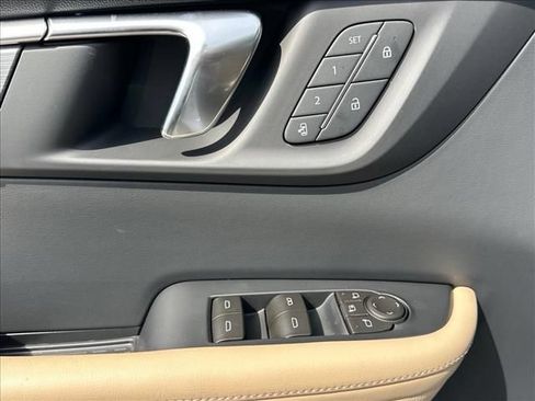 New 2026 Buick Enclave Preferred w/ Power Package FWD image 27