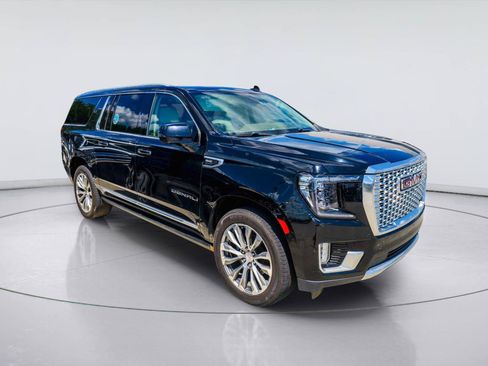 Used 2021 GMC Yukon XL Denali w/ Denali Premium Package AWD/4WD image 2