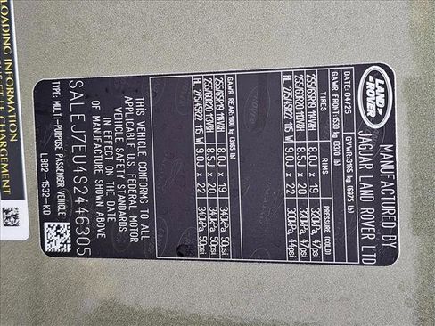 New 2025 Land Rover Defender 110 S image 20