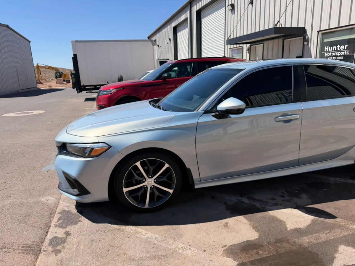 Used 2022 Honda Civic Touring image 3