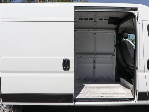 Used 2023 RAM ProMaster 3500 FWD image 12
