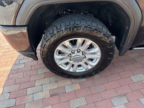 Used 2022 GMC Sierra 2500 Denali AWD/4WD image 10