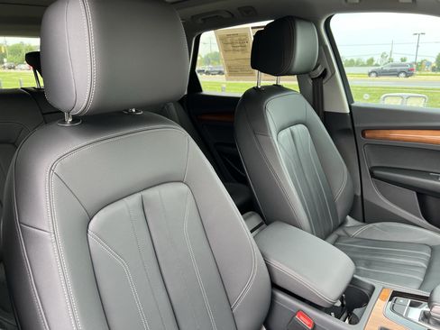 Used 2023 Audi Q5 2.0T Premium AWD/4WD image 35