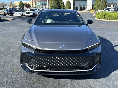 Used 2026 Toyota Crown XLE image 9