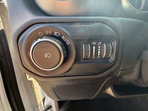 Used 2021 Jeep Wrangler Unlimited Rubicon image 23