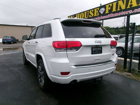Used 2017 Jeep Grand Cherokee Overland image 11