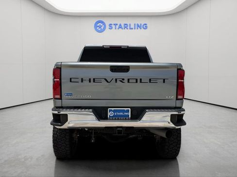 Used 2024 Chevrolet Silverado 2500 LTZ AWD/4WD image 7