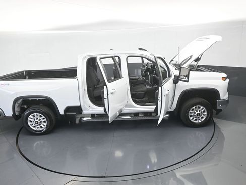 Used 2024 Chevrolet Silverado 2500 LT w/ Convenience Package image 74