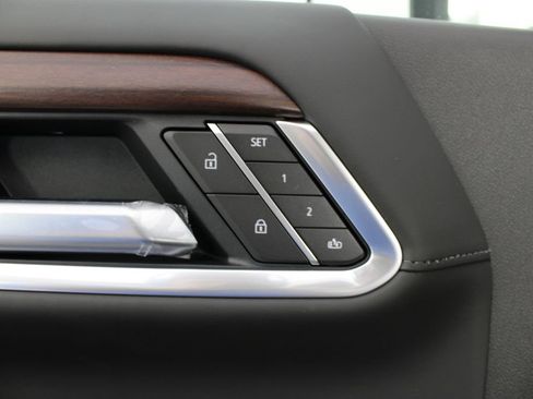 New 2026 GMC Sierra 3500 Denali Ultimate AWD/4WD image 18