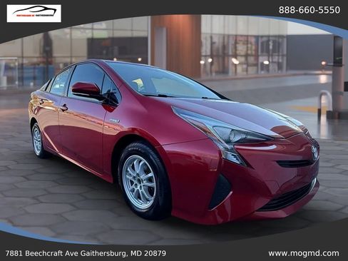 Used 2016 Toyota Prius Two FWD image 1