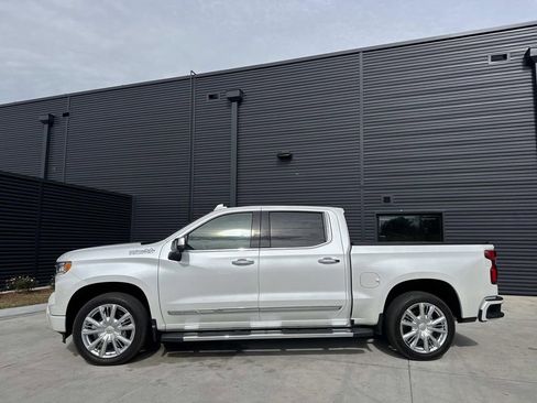 Used 2023 Chevrolet Silverado 1500 High Country image 2