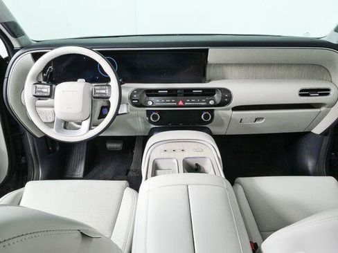 Certified 2026 Hyundai Palisade Calligraphy FWD image 18