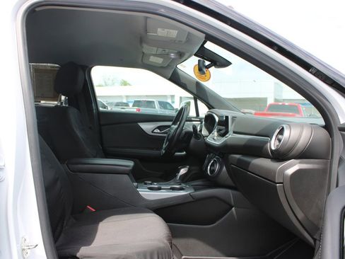 Used 2020 Chevrolet Blazer LT FWD image 28