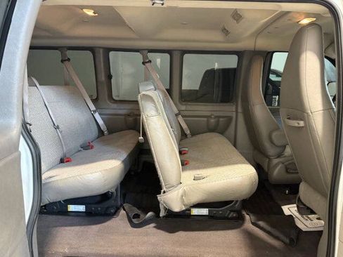 Used 2021 Chevrolet Express 3500 LT w/ LT Preferred Equipment Group RWD image 11