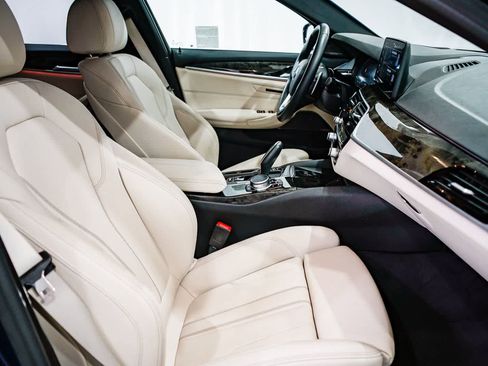 Used 2023 BMW 530i w/ Premium Package RWD image 16