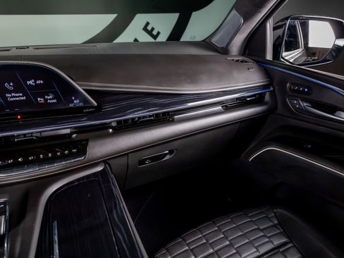 Used 2024 Cadillac Escalade V image 7