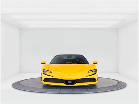 Certified 2022 Ferrari SF90 Spider image 8