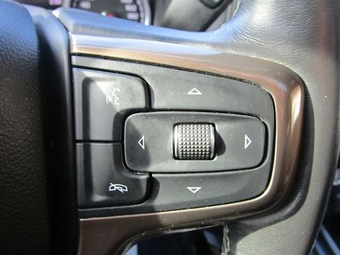 Used 2019 Chevrolet Silverado 1500 High Country image 17