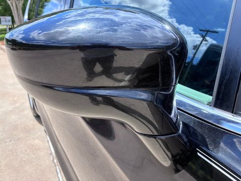 Used 2018 Chrysler Pacifica Touring Plus w/ Tire & Wheel Group FWD image 4