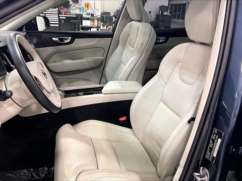 Certified 2024 Volvo XC60 B5 Ultimate w/ Climate Package image 8