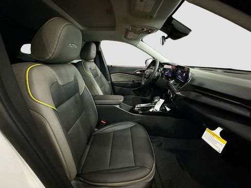New 2026 Chevrolet Trax ACTIV w/ Sunroof Package image 28