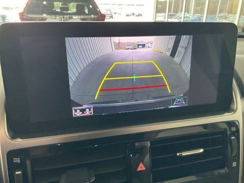 Used 2023 Lexus GX 460 Premium w/ Premium Package image 18