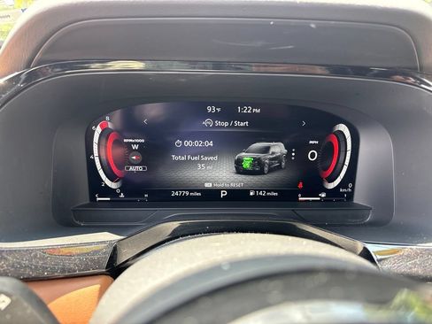 Used 2023 Nissan Pathfinder Platinum w/ Cargo Package AWD/4WD image 9