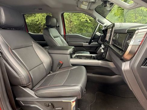 Used 2024 Ford F250 Lariat w/ Black Appearance Package AWD/4WD image 41